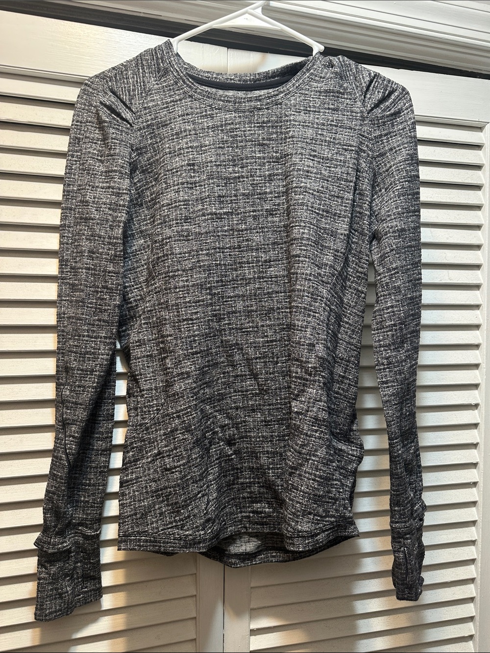 lululemon athletica Heathered Charcoal Gray Long Sleeve Crewneck